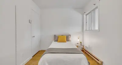 Grand chambre à louer a charlesbourg Proche de tout