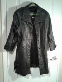 Leather women's jacket szM  generic, no name. Made in Canada