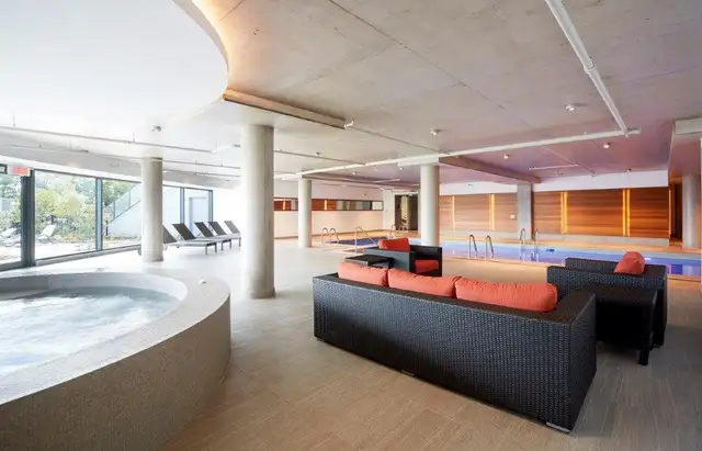 Magnifique 3 ½ + DEN Iles des Soeurs deux pas du REM $2450 in Long Term Rentals in City of Montréal - Image 12