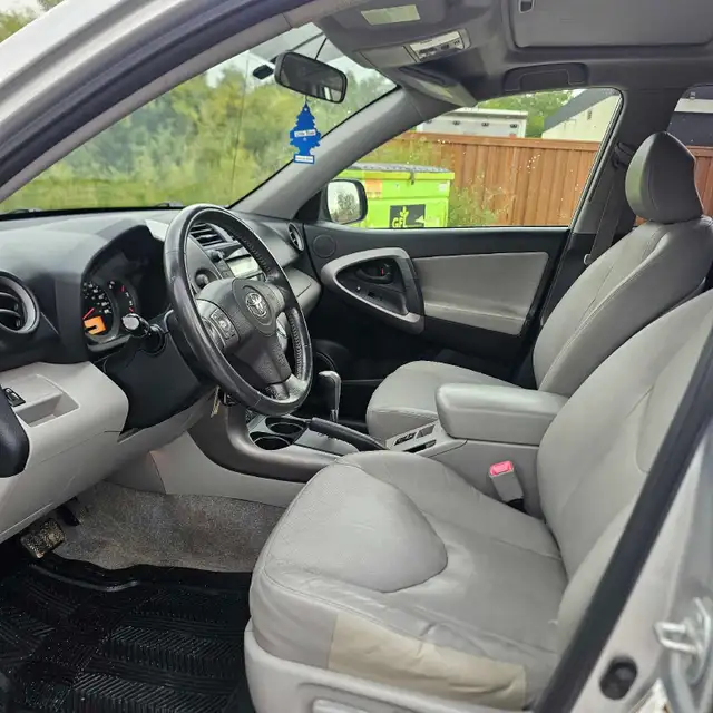 2007 Toyota Rav 4 in Cars & Trucks in Winnipeg - Image 8