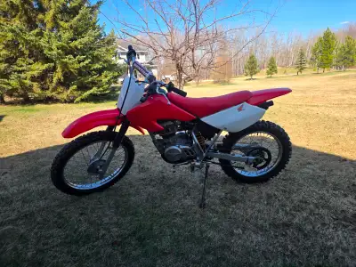 Looking to sell our XR100. Bike runs good. Does not burn blue or leak oil. Shifts smooth. New front...