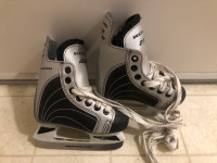 Kids hockey skates - 9j