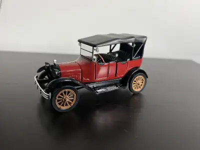 1918 Chevrolet 490 Touring 1:32 scale diecast car