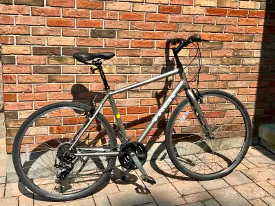 Trek FX 7.0 Hybrid Fitness Bike, View more