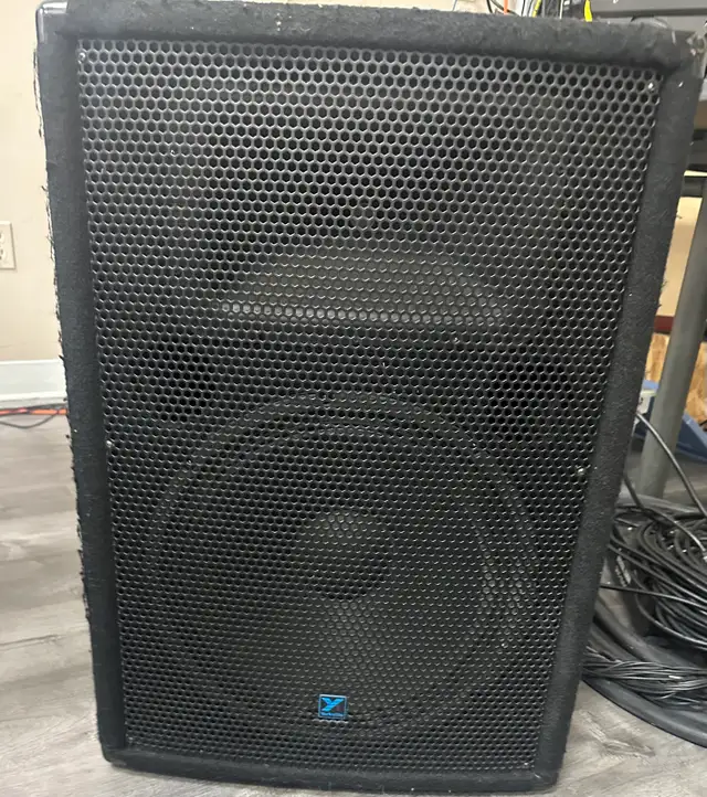 POWERED MIXER AND SPEAKERS/MONITORS in Speakers in Mississauga / Peel Region - Image 6