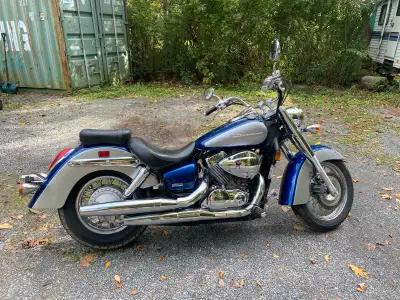 2009 Honda Shadow Aero 750cc Runs amazing Minor blemishes but nothing that jumps out Has been stored...