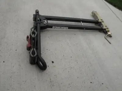 Yakima 2 Bike rack with tilting system so you can access rear of vehicle easier. However the keys we...