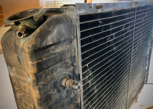 Radiator (used) for 1971-73 Ford Mustang (Mach I) with 351C in Engine & Engine Parts in Lethbridge - Image 2
