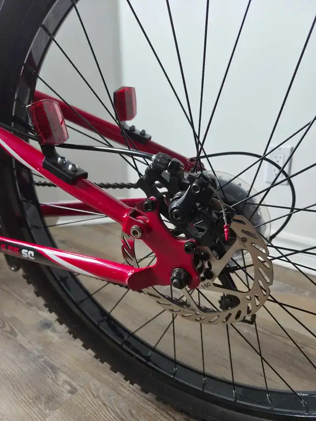 Supercycle Scrambler DS Mountain Bike 27.5" in Mountain in Ottawa - Image 6