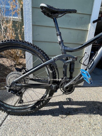 2019 Giant Reign 2 (S)  - $1,500