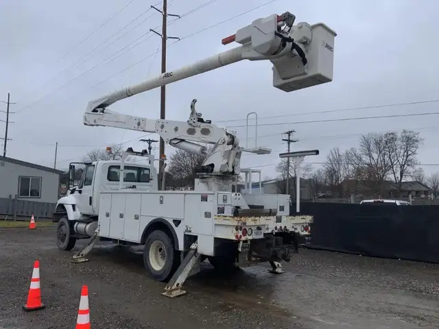 2016  -International Altec AA55-MH. in Other in Napanee - Image 7