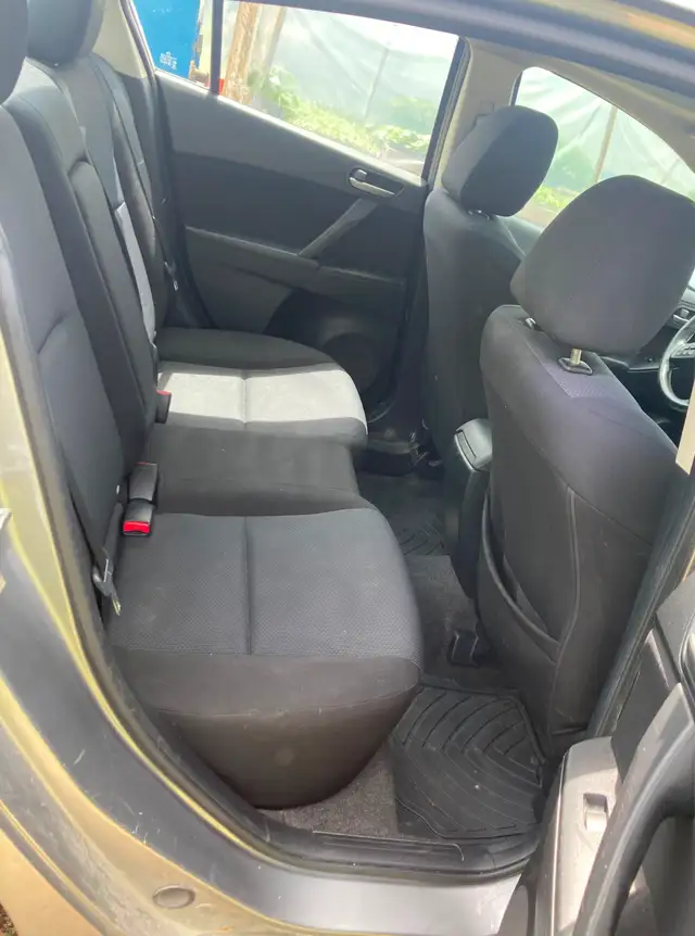 2010 Mazda 3 Sedan595518012124702722