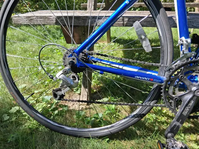 Road bike in Road in Ottawa - Image 3