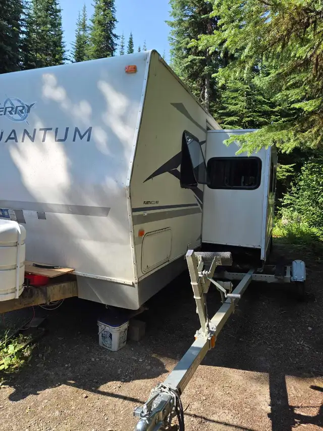 Travel trailer in Travel Trailers & Campers in Kamloops - Image 4