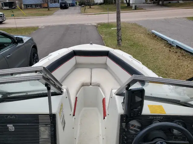 16 Foot Sunray Bowrider in Powerboats & Motorboats in Pembroke - Image 3