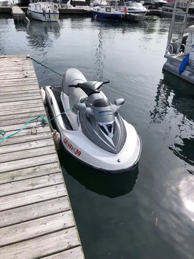 1/ 2006 gtx seadoo 3 seater with reverse in great shape 4 stroke 155 non superchargered has 161 hour...