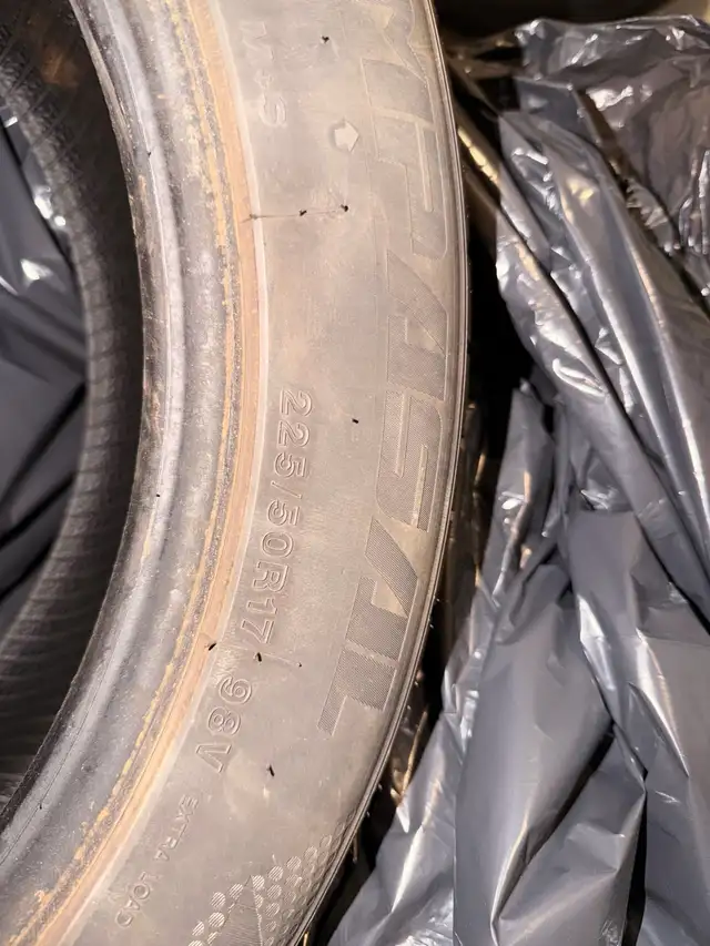 225/50R17 Winter Tires in Tires & Rims in Kitchener / Waterloo - Image 4