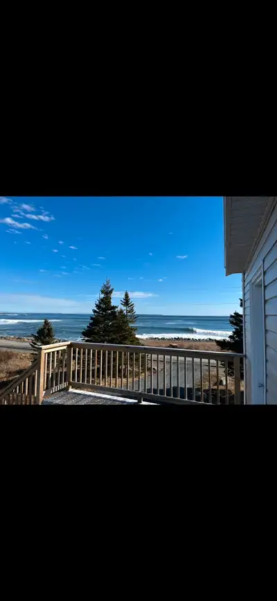 2 bedroom 1 bathroom 900 sq feet unit Enjoy breathtaking waterfront views from every window in your...