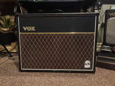 Selling my big Vox amp. It’s been kept in my apartment the whole time I’ve owned it. It’s it’s good...