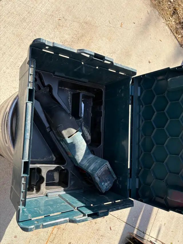 Bosch Reciprocating Saw in Power Tools in Markham / York Region - Image 3