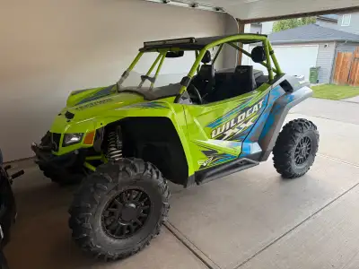 Like new. 700km showroom shape. Aftermarket: Bumpers Light bar Light whippers Winch Sound system wit...