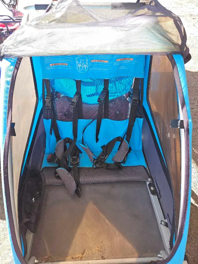 bike trailer/stroller for kids in Other in North Bay - Image 4