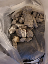 40 bags sacs de Roches Rock Dirt stones pierres à DONNER FREE