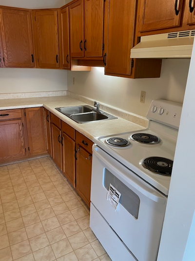 1 bedroom condo, 1 bath in senior style quiet building 2nd floor (no elevator). Maintenance fees cov...