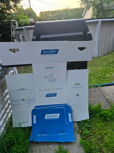 Boites de carton neuve pour demenagement / boxes, View more