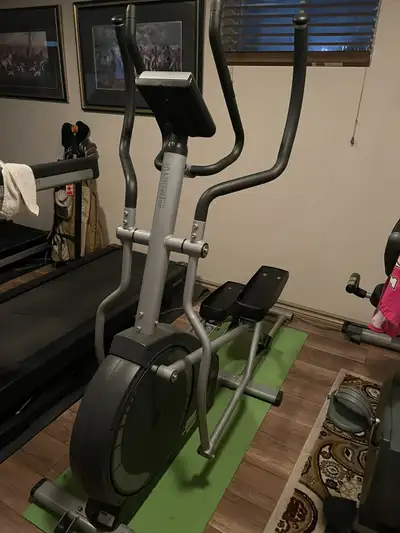 Elliptical Chomedey, View more