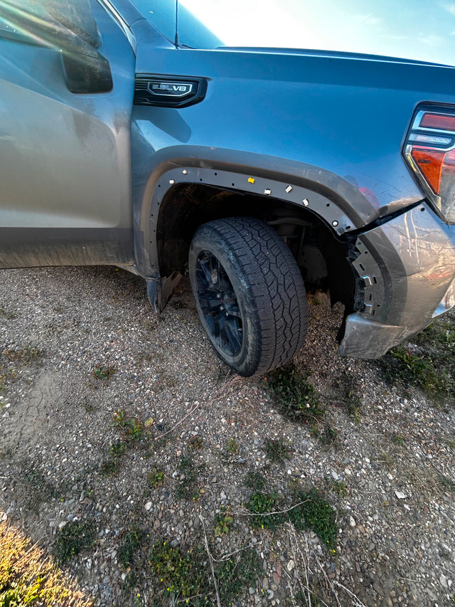 2019 gmc sierra elevation in Cars & Trucks in Red Deer - Image 4