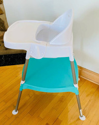 Chaise haute bébé 