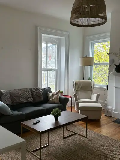 SUMMER SUBLET NEAR SMU AND DAL