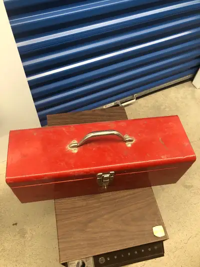 Beach brand metal tool-box * standard sheet-metal, spot-welded type * original hand and locking mech...
