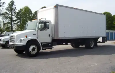 I am selling this 1999 freightliner straight truck with everything done on it . the best part is you...