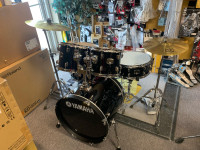 Yamaha 5PC GigMaker Drum Kit w/Cymbals, Hardware, & Throne