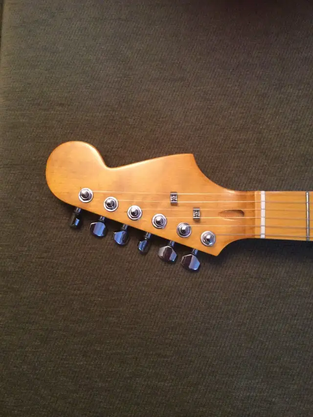 Telecaster Custom style guitar in Guitars in Lanaudière - Image 8