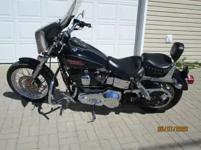 2004 Harley-Davidson Dyna Low Rider / 44,200km/ Twin cam 88cu.in engine/ Carbureted / 5 speed transm...