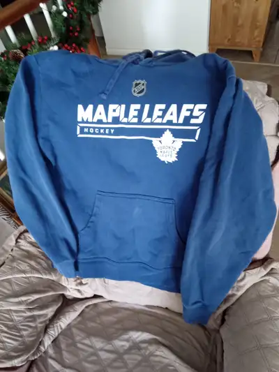 BLUE MEN'S TORONTO MAPLE LEAFS HOODIE GREAT DEAL TAKE A LOOK!!, View more