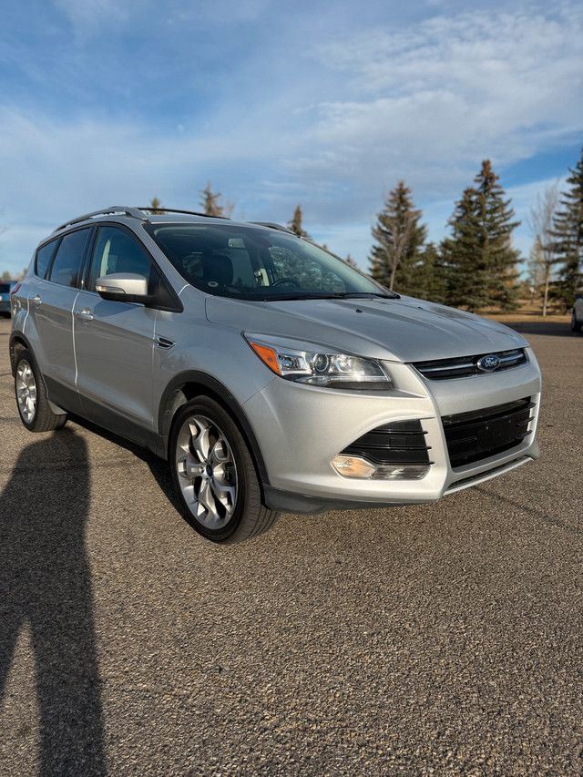 2013 Ford Escape Titanium  in Cars & Trucks in Edmonton - Image 2