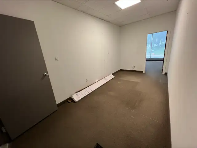 FIRST FLOOR office space for rent In Richmond Hill! dans Espaces commerciaux et bureaux à louer dans Région de Markham/York - Image 5