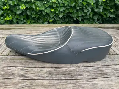 Grey stitched seat for Vespa. Corbin brand. Very good condition