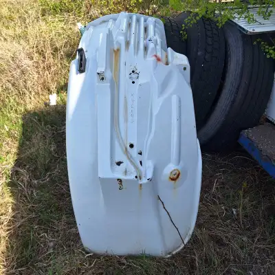 Used driver's fender off a 2007 Freightliner M2. Call David @ 306-864-7055
