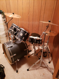 Sonor Force 2005 full birch drum kit with extras