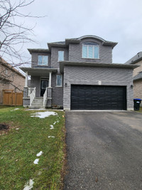 Bright, Spacious, and beautiful house for rent in Wasaga Beach