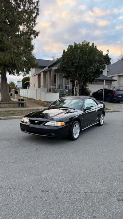 1996 Ford Mustang GT Convertible – 151,000 km 4.6L V8 Automatic 151,000 km Black exterior / black le...