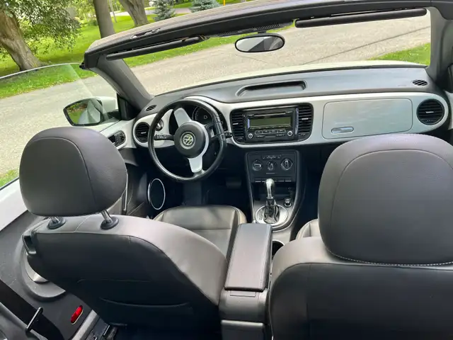 Volkswagen Beetle Convertible 2013494059669443717123