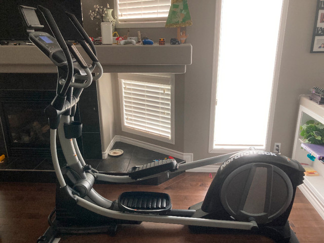 NordicTrack - SE7i Elliptical Trainer in Exercise Equipment in Strathcona County