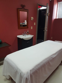 Room for rent in a chiropractic clinic