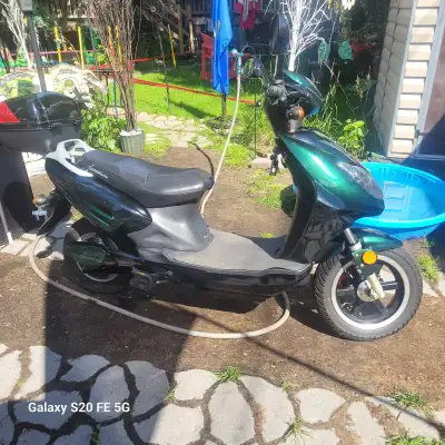2012 Motorino Scooter, View more